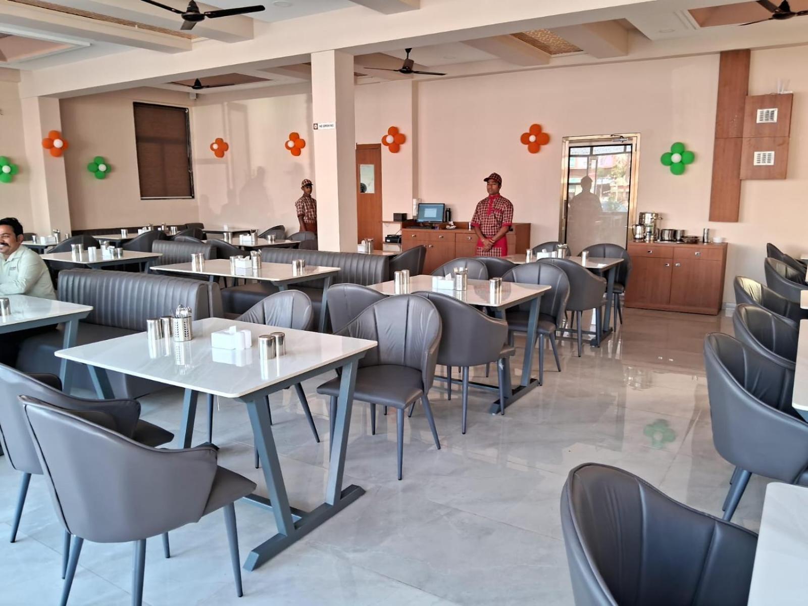 Hotel The Marion Nashik Exterior foto